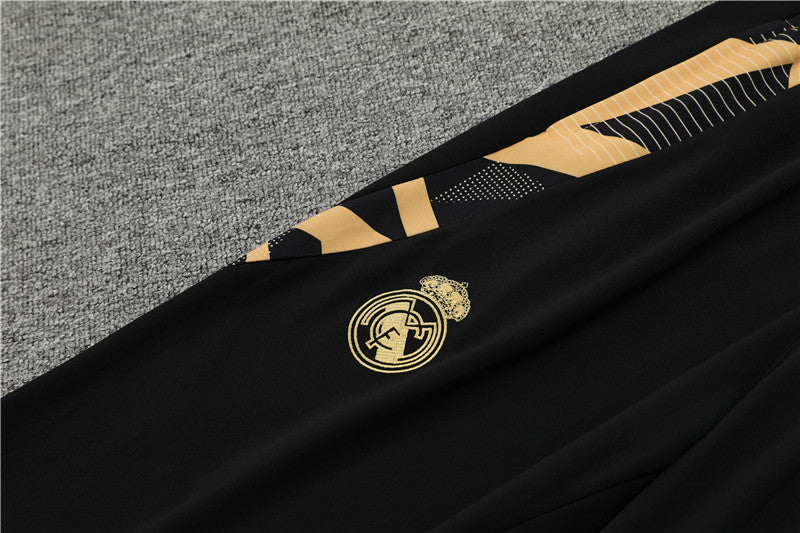 Conjunto Treino Real Madrid 24/25 - Preto e dourado