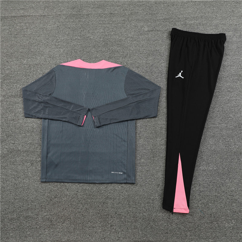 Conjunto Treino PSG 24/25 - Versão Jogador - Cinza, rosa e preto