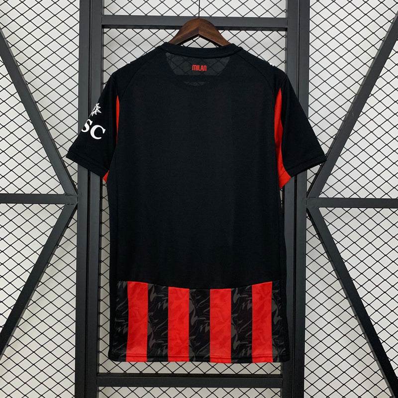 Camisa Milan Titular 25/26 - Torcedor - Lançamento