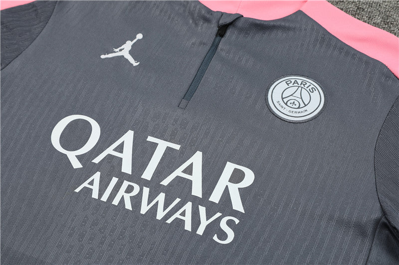 Conjunto Treino PSG 24/25 - Versão Jogador - Cinza, rosa e preto